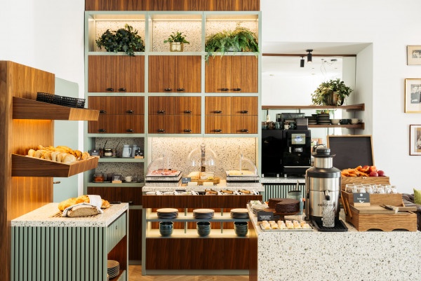 Large selection of food at the breakfast buffet at the Bio-Hotel Schani Wienblick